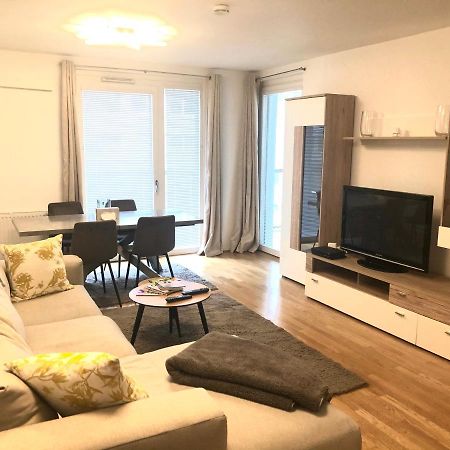 Amazing Austria Center Apartment Near Uno City Wien Ngoại thất bức ảnh
