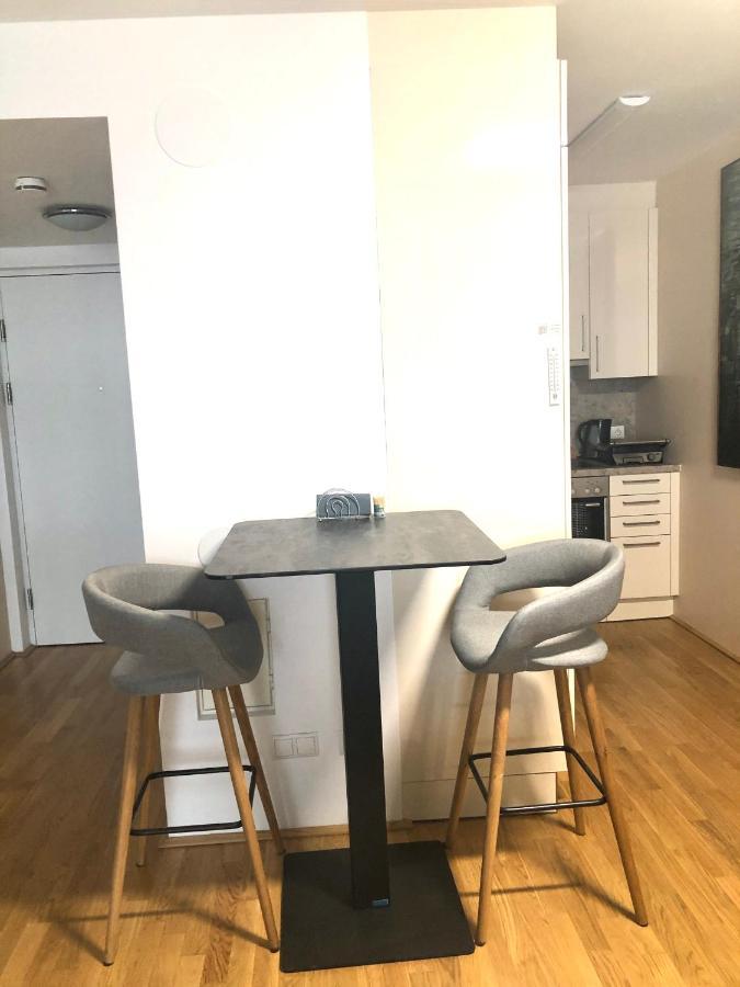 Amazing Austria Center Apartment Near Uno City Wien Ngoại thất bức ảnh
