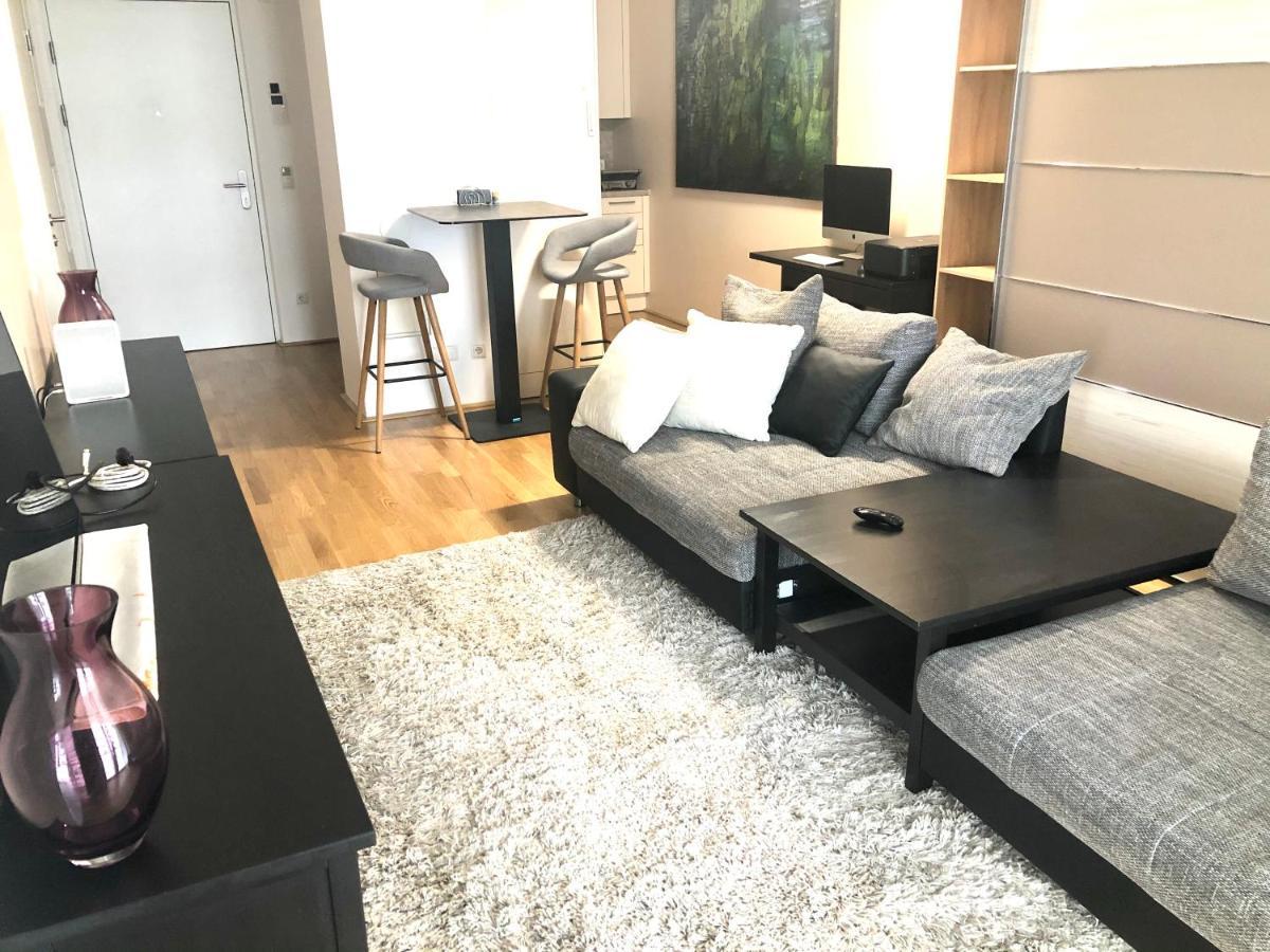 Amazing Austria Center Apartment Near Uno City Wien Ngoại thất bức ảnh