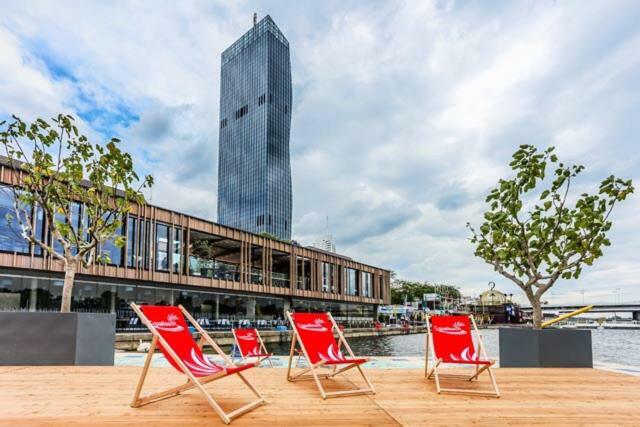 Amazing Austria Center Apartment Near Uno City Wien Ngoại thất bức ảnh