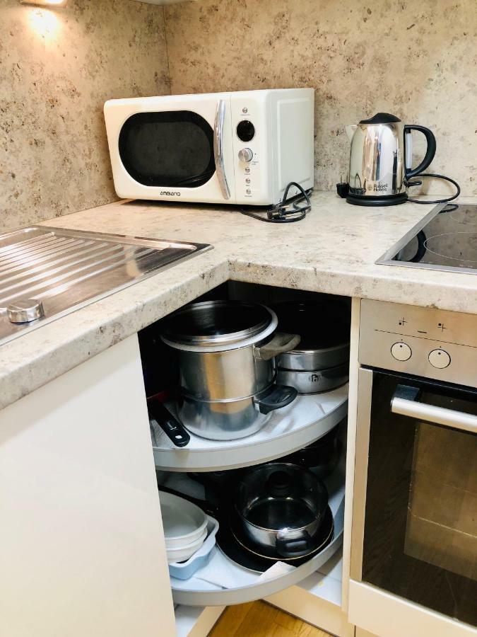 Amazing Austria Center Apartment Near Uno City Wien Ngoại thất bức ảnh